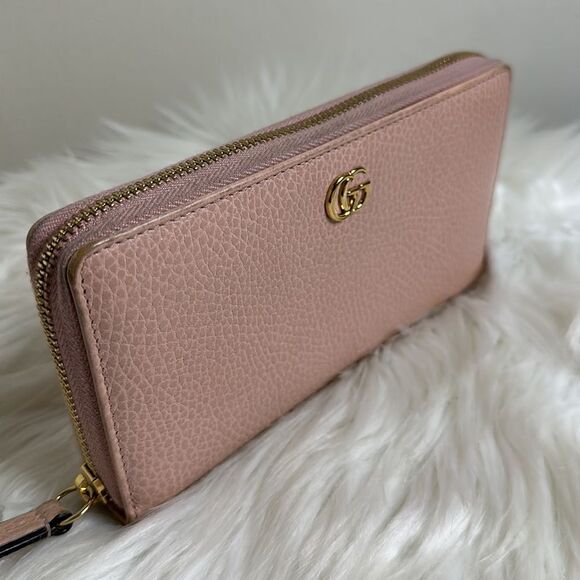 💯 Authentic Gucci GG Long Zipped Around Leather Wallet 🍀 - Picture 9 of 15